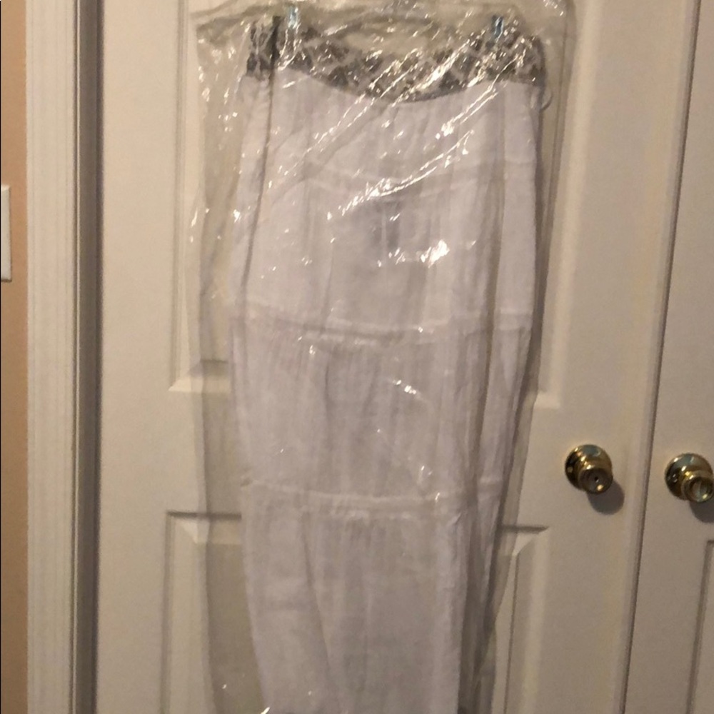 Long white woven skirt